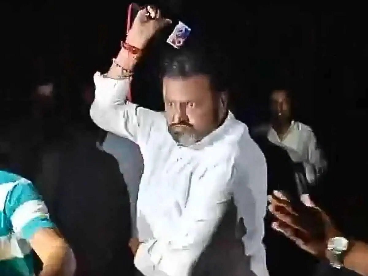 ஊடகவியலாளர் மீது தாக்குதல்; மூத்த தெலுங்கு நடிகருக்கு தொடரும் சிக்கல் -  கொலை வழக்கு பதிந்த போலீஸ்!