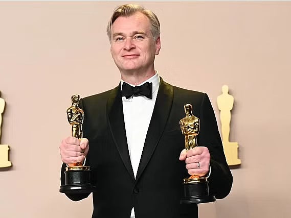 Christopher Nolan: ` ஐமேக்ஸில் புதிய பரிசோதனை! - அடுத்தப் படத்திற்கான அப்டேட் கொடுத்த நோலன்!