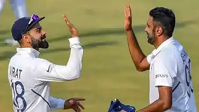 Ashwin: `மெல்போர்னில் சேர்ந்து பேட்டிங் ஆட வருவேன்! -  கோலியின் வாழ்த்தும், அஷ்வினின் பதிலும்!