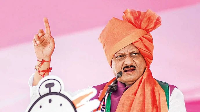 மகாராஷ்டிரா: இலாகா ஒதுக்கீட்டில் இழுபறி; பேச்சுவார்த்தையில் இறங்கிய பாஜக தலைமை!