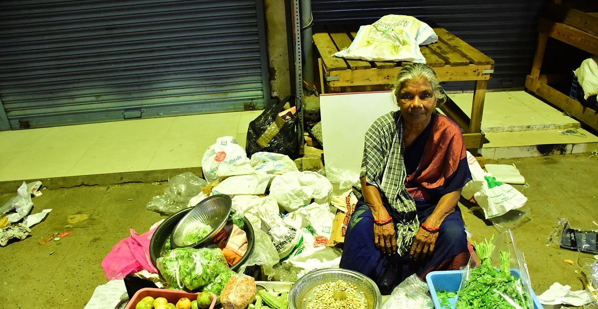 அந்த காய்கறிக்கடை பாட்டி டு பக்கத்து வீட்டு ராஜி அக்கா... ஒரு ஆண்டு என்னவெல்லாம் செய்யும்?