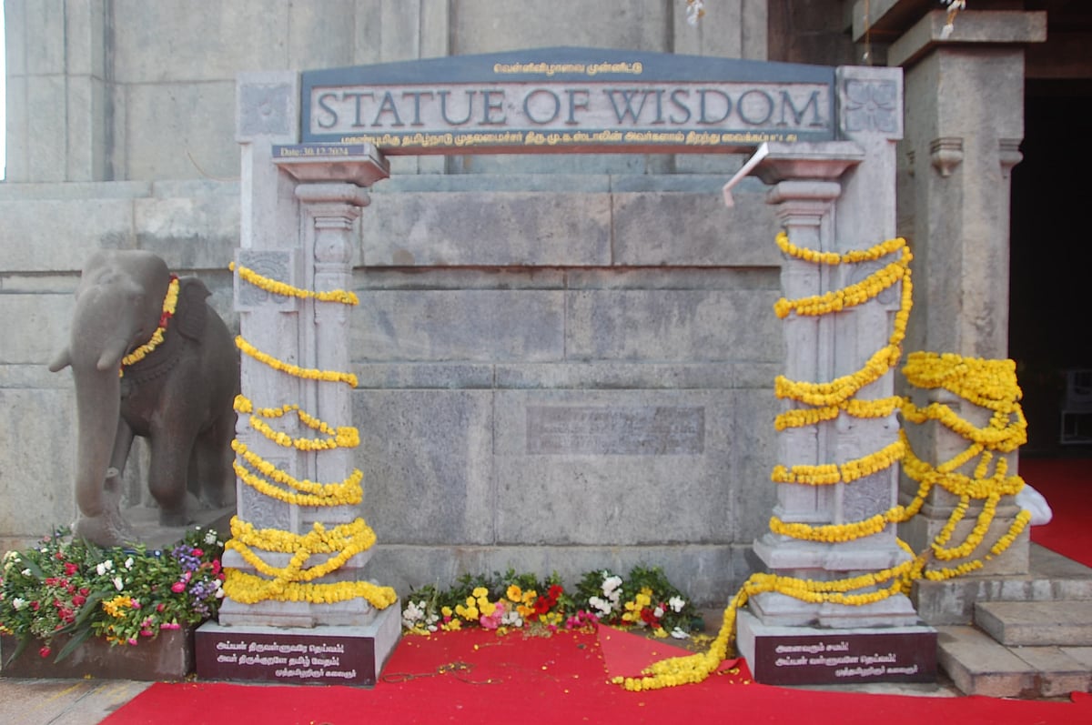 குமரி கடலில் கண்ணாடிப் பாலம் : வள்ளுவர் சிலையும் விவேகானந்தர் பாறையும் - எக்ஸ்க்ளூஸிவ் படங்கள்