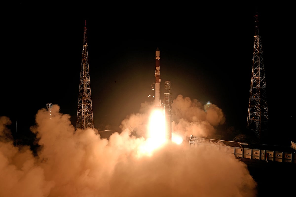 PSLV C60 : விண்ணில் பாய்ந்த PSLV C60; சவாலில் வெற்றிகரமாக சாதித்த இஸ்ரோ - முழு விவரம் இங்கே!