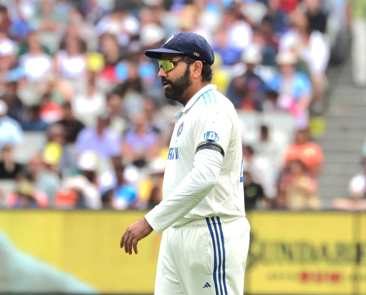 Rohit -  Bumrah: BGT கடைசி டெஸ்ட் போட்டியிலிருந்து ரோஹித் விலகல்; மீண்டும் கேப்டனான பும்ரா?