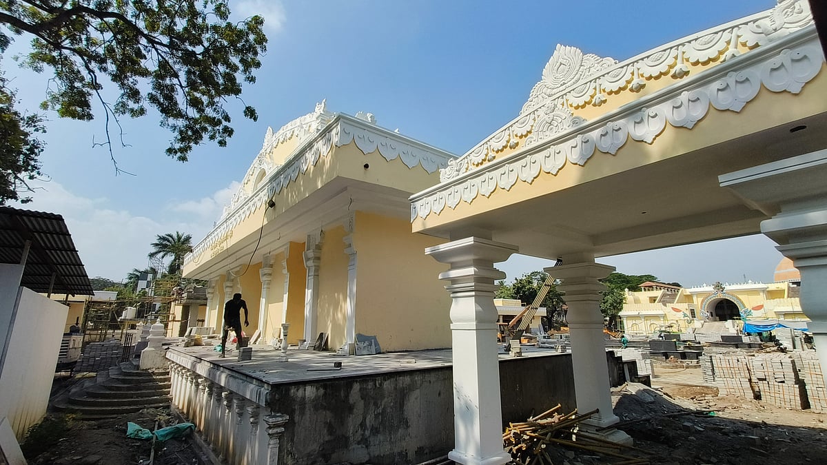 Exclusive Photos: `கண்கவர் காட்சி - ரூ.80 கோடியில் புதுப்பொலிவாகும் வள்ளுவர் கோட்டம் | Photo Album