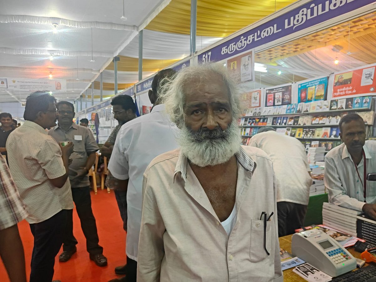 Book Fair: பணக்கார எழுத்தாளர்களின் படைப்பு மட்டுமே வாசகர்களை எளிதில் சேர்கிறது - விக்கிரமாதித்தன்