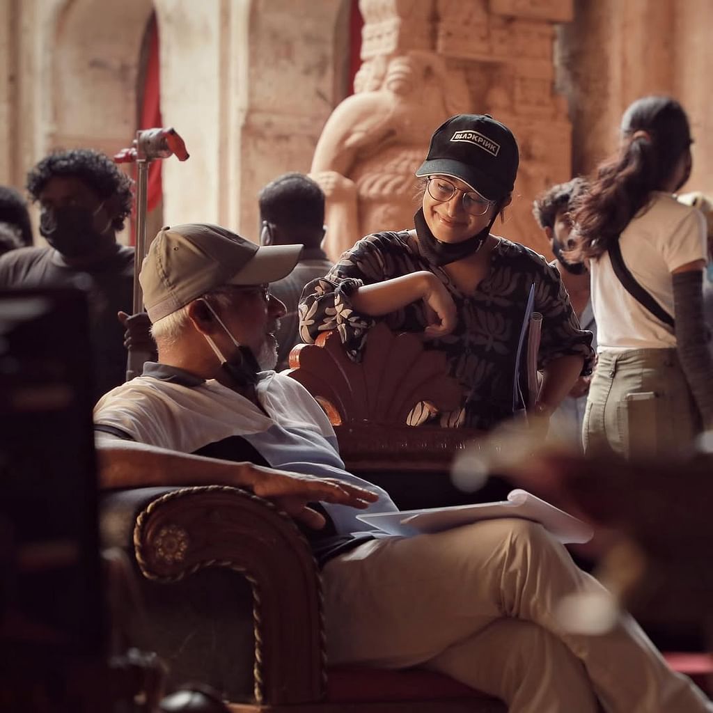 ``அப்பா மாதிரி லவ் ஸ்டோரி டைரக்ட் பண்ணனும்னு ஆசை'' - இயக்குநர் ஜீவாவின் மகள் சனா மரியம் ஷேரிங்ஸ் 3 Mani sir has given me the space to learn the liberty to contribute and be my absolute self for the Thedalweb ``அப்பா மாதிரி லவ் ஸ்டோரி டைரக்ட் பண்ணனும்னு ஆசை'' - இயக்குநர் ஜீவாவின் மகள் சனா மரியம் ஷேரிங்ஸ்