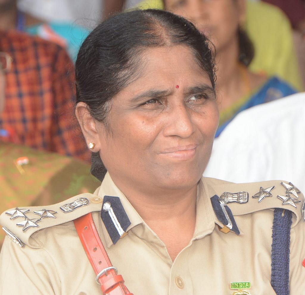 கசிந்த வேலூர் DIG குறிப்பாணை;  விஷம் குடித்த காவலர் - நடந்தது என்ன?