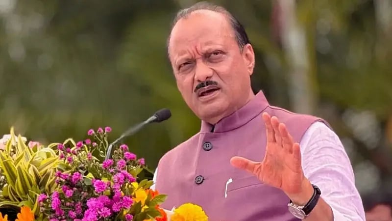 `ஓட்டு போட்டீர்கள் என்பதற்காக நீங்கள் எனக்கு பாஸ் கிடையாது - அஜித் பவார் பேச்சால் சர்ச்சை
