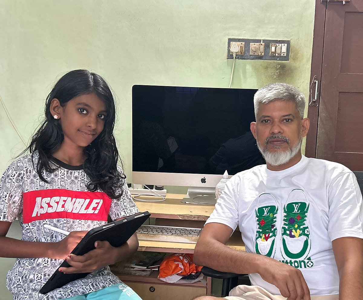 Book Fair: தலித் பெண்களின் உலகம்... - அழகிய பெரியவனின் நூலுக்கு அட்டைப்படம் வரைந்த சிறுமி