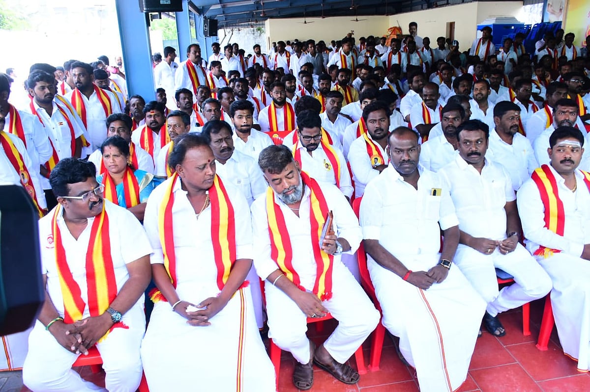 TVK : பெர்சனல் மீட்டிங்... அலப்பறை கொடுத்த பெண் நிர்வாகி - விஜய் கட்சி மீட்டிங் ஹைலைட்ஸ்
