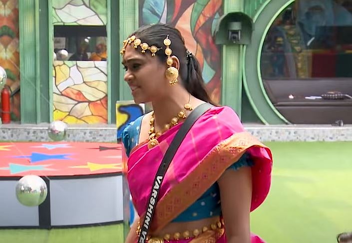 BB Tamil 8: ரொம்ப ஓவரா பண்றீங்க, நீங்க பண்றத நான் இங்க சொல்லட்டா? - தீபக்கை சாடிய வர்ஷினி
