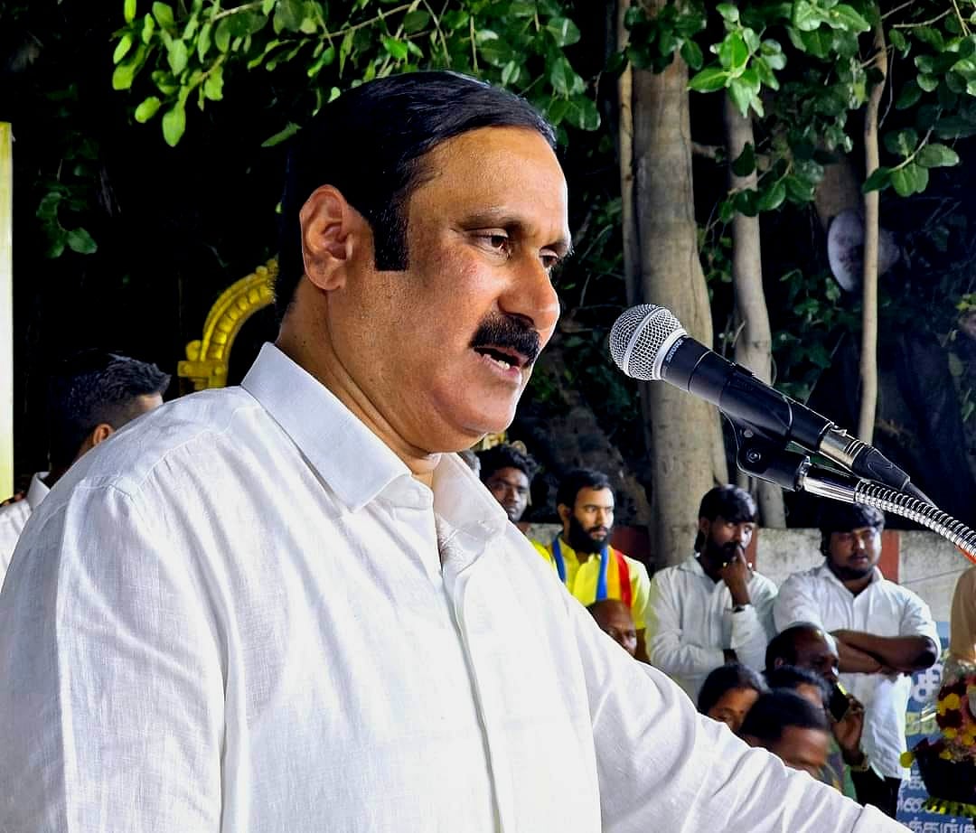காலை உணவுத் திட்டத்தை தனியாரிடம் ஒப்படைப்பதா? - காட்டமாக கேள்வி எழுப்பும் அன்புமணி