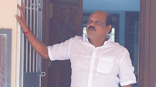 ஒரத்தநாடு:-`என்னை-காலி-செஞ்சிட்டீங்களா?-`வைத்தியை-பதறவைத்த-2016---அதிருப்தியில்-முன்னாள