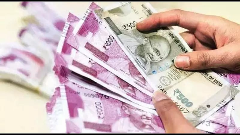 மும்பையில் தொடரும் பணமோசடி; 24 சதவீத வட்டிக்கு ஆசைப்பட்டு 100 கோடியை இழந்த 3000 பேர்; பின்னணி என்ன?