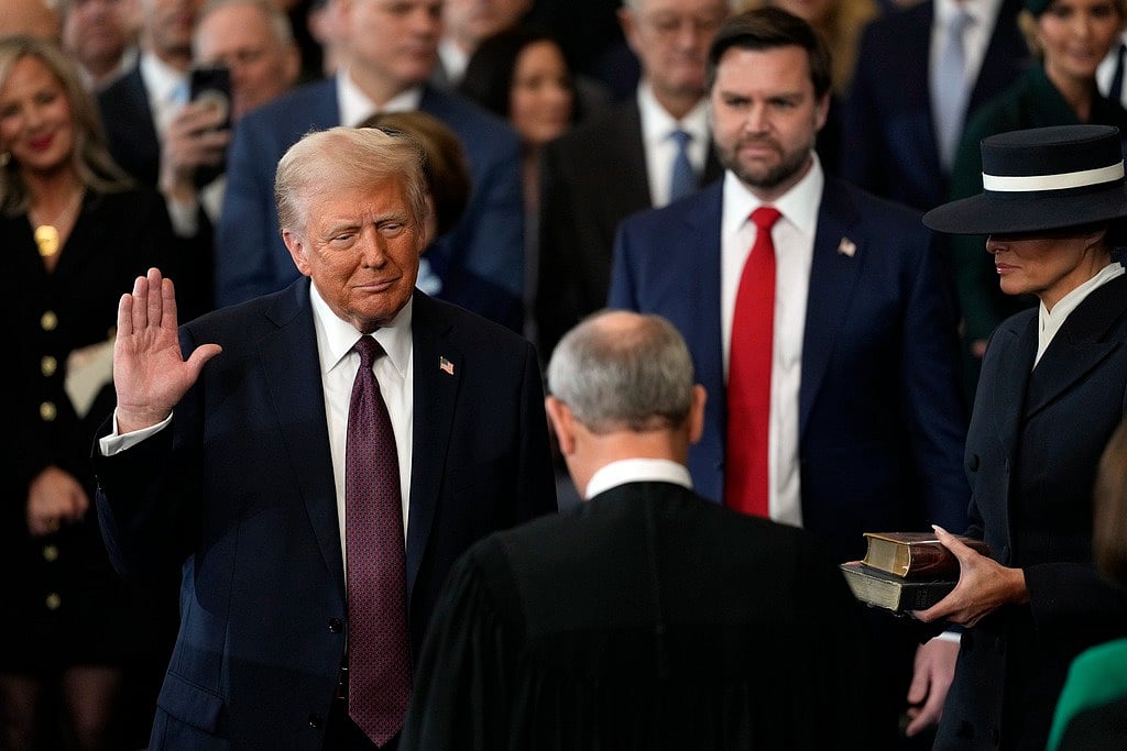 Trump : அமெரிக்க அதிபராக இரண்டாவது முறையாக பதவியேற்றார் டொனால்ட் ட்ரம்ப்!