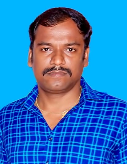 மாணவிகளுக்கு ஆபாசப் படம் காட்டி தொல்லை; பாலியல் விழிப்புணர்வு நிகழ்ச்சியால் சிக்கிய பள்ளி அலுவலர்