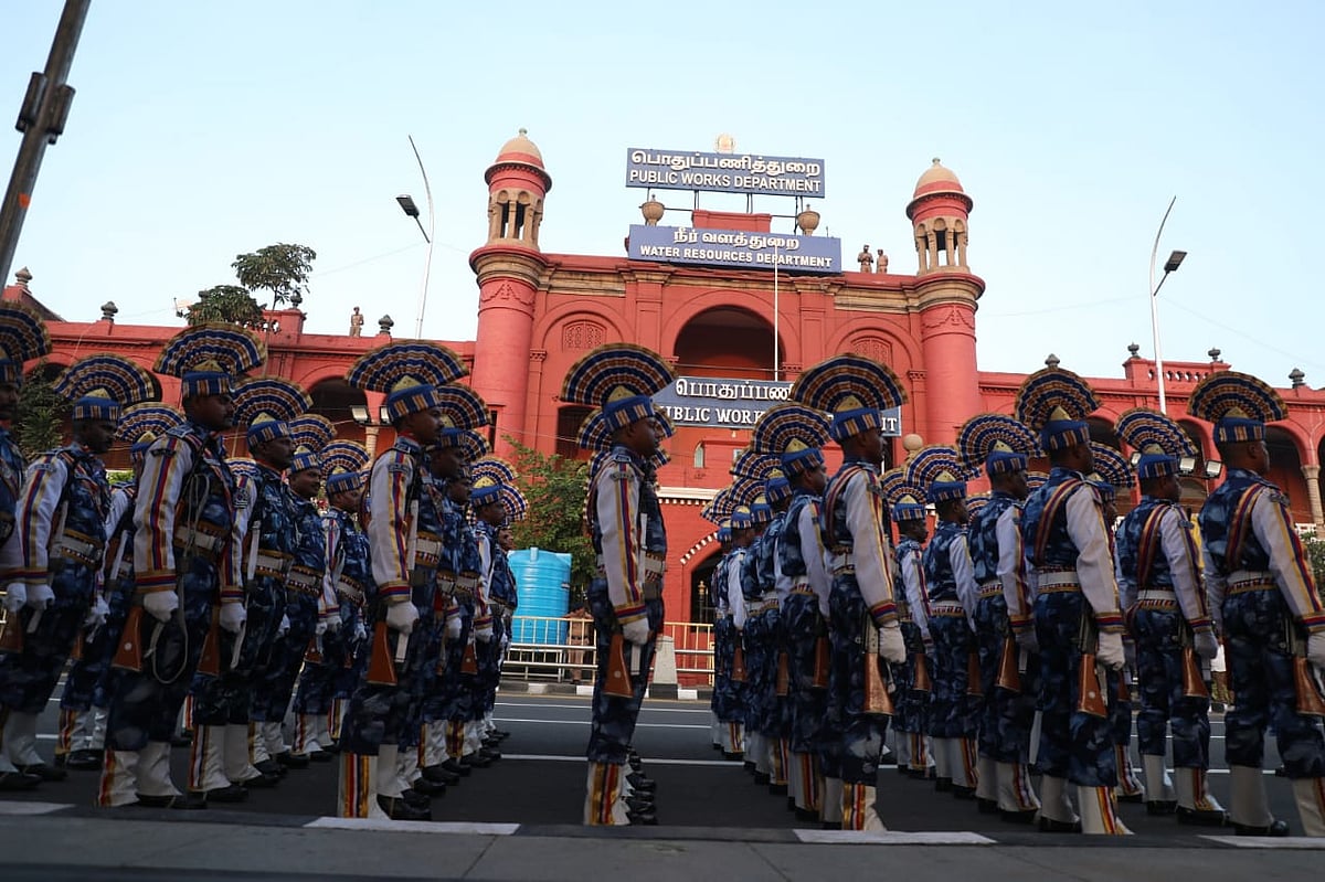 சென்னை: குடியரசு தின விழா ஒத்திகை... வண்ணமயமான  மூன்றாவது அணிவகுப்பு! | Photo Album