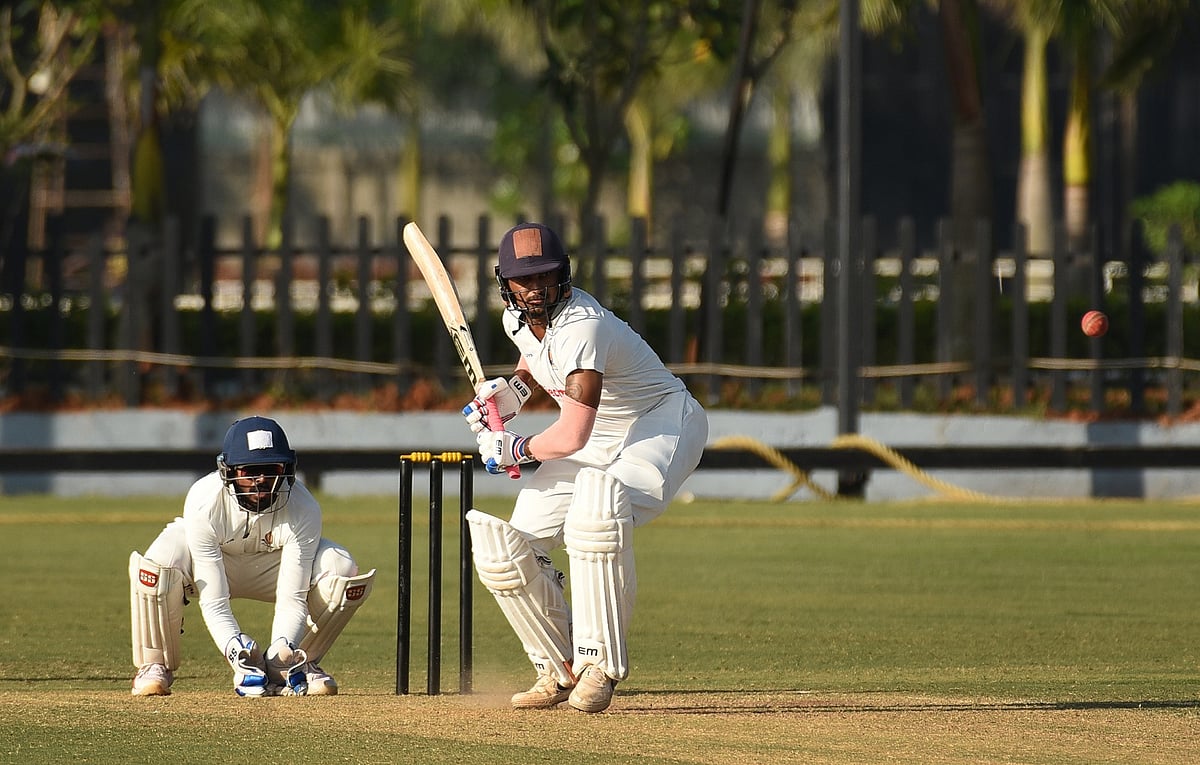 Ranji: இது எங்க ஏரியா- ஆந்திராவுக்கு கடும் போட்டியளிக்கும் புதுச்சேரி பாய்ஸ்! - Ranji Match Clicks