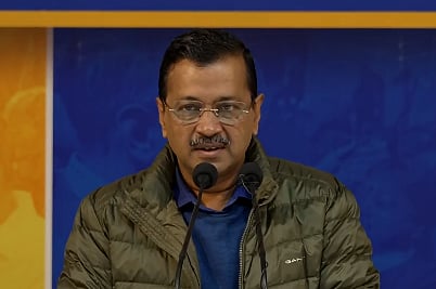 `அழுகை;-சிரிப்பு.!-சிபிஐ-யை-லெஃப்ட்-ரைட்-வாங்கிய-நீதிமன்றம்;-விடுவிக்கப்பட்ட-கெஜ்ரி