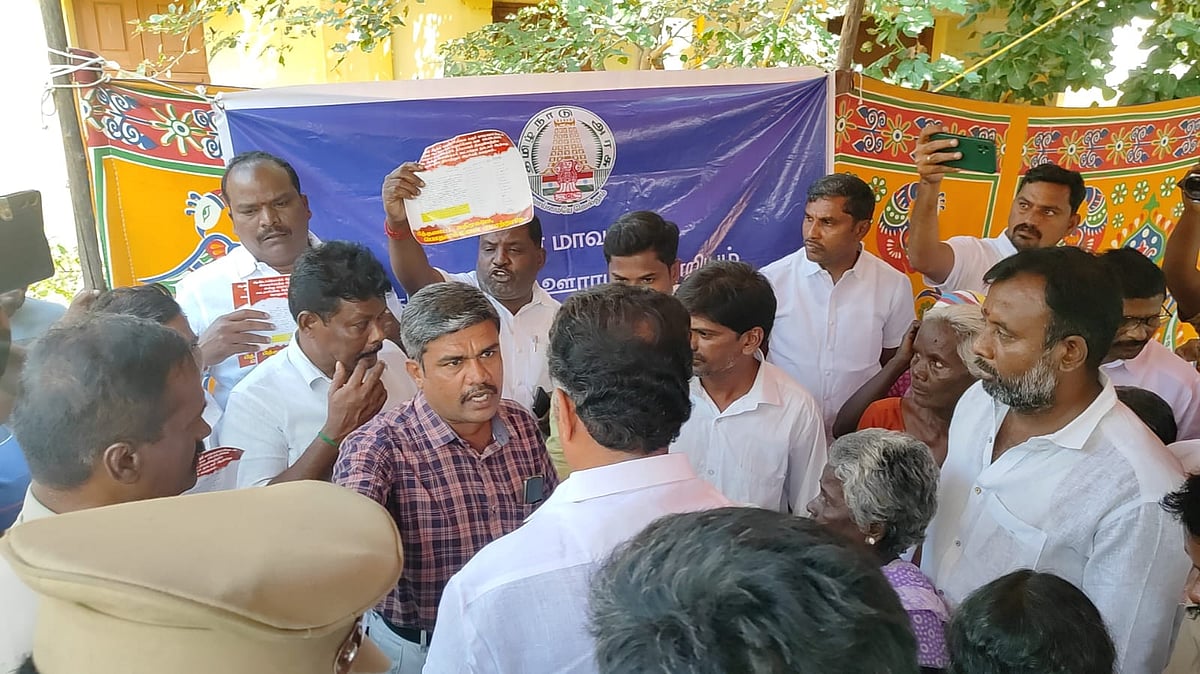 மாநகராட்சியுடன் இணைக்கக்கூடாது... எம்.ஆர்.விஜயபாஸ்கர் எதிர்ப்பு; கிராம சபைக் கூட்டத்தில் தள்ளுமுள்ளு