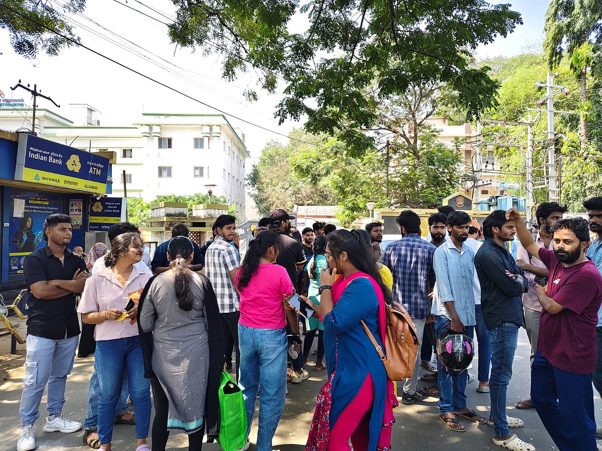 ஒரே மெயில்... திடீரென மூடப்பட்ட கோவை ஐடி நிறுவனம் -  போராட்டத்தில் இறங்கிய ஊழியர்கள்!