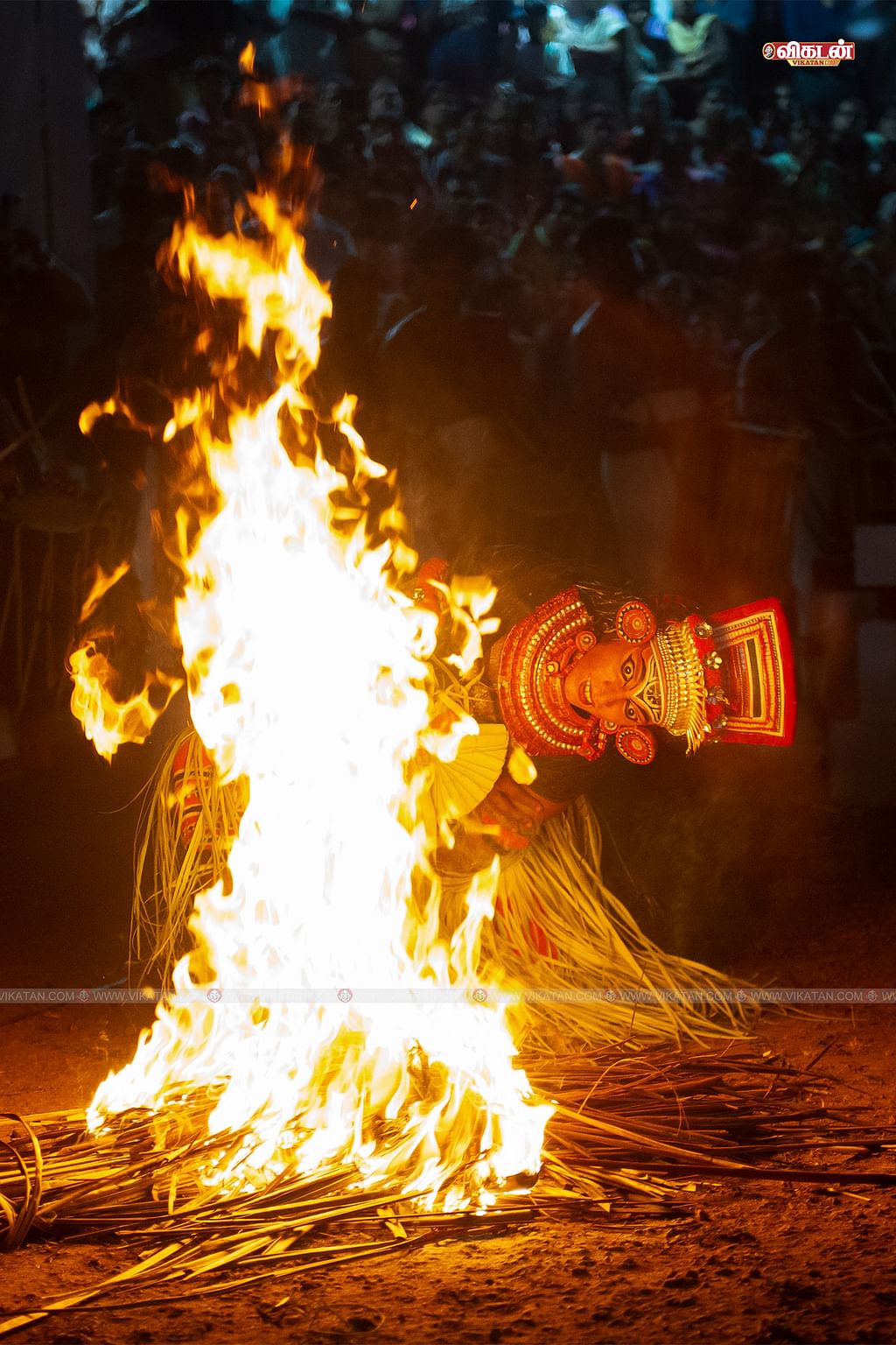 `பிணி-தீர்க்கும்-என-நம்பிக்கை---கேரளாவின்-பிரபலமான-கந்தகர்ணன்-திரா-நிகழ்ச்சி-|-Photo-Album