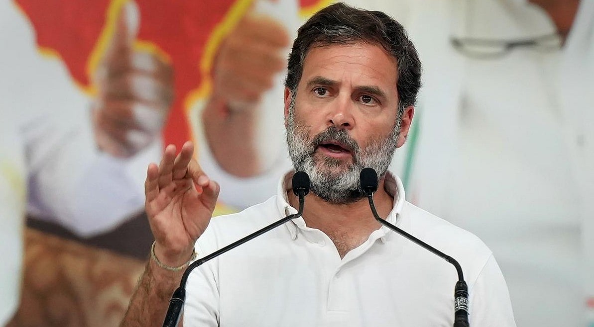 சாவர்க்கர் குறித்த கருத்து : `இது ஏதாவது ராகுல் காந்திக்கு தெரியுமா?’ - காட்டமான உச்ச நீதிமன்றம்