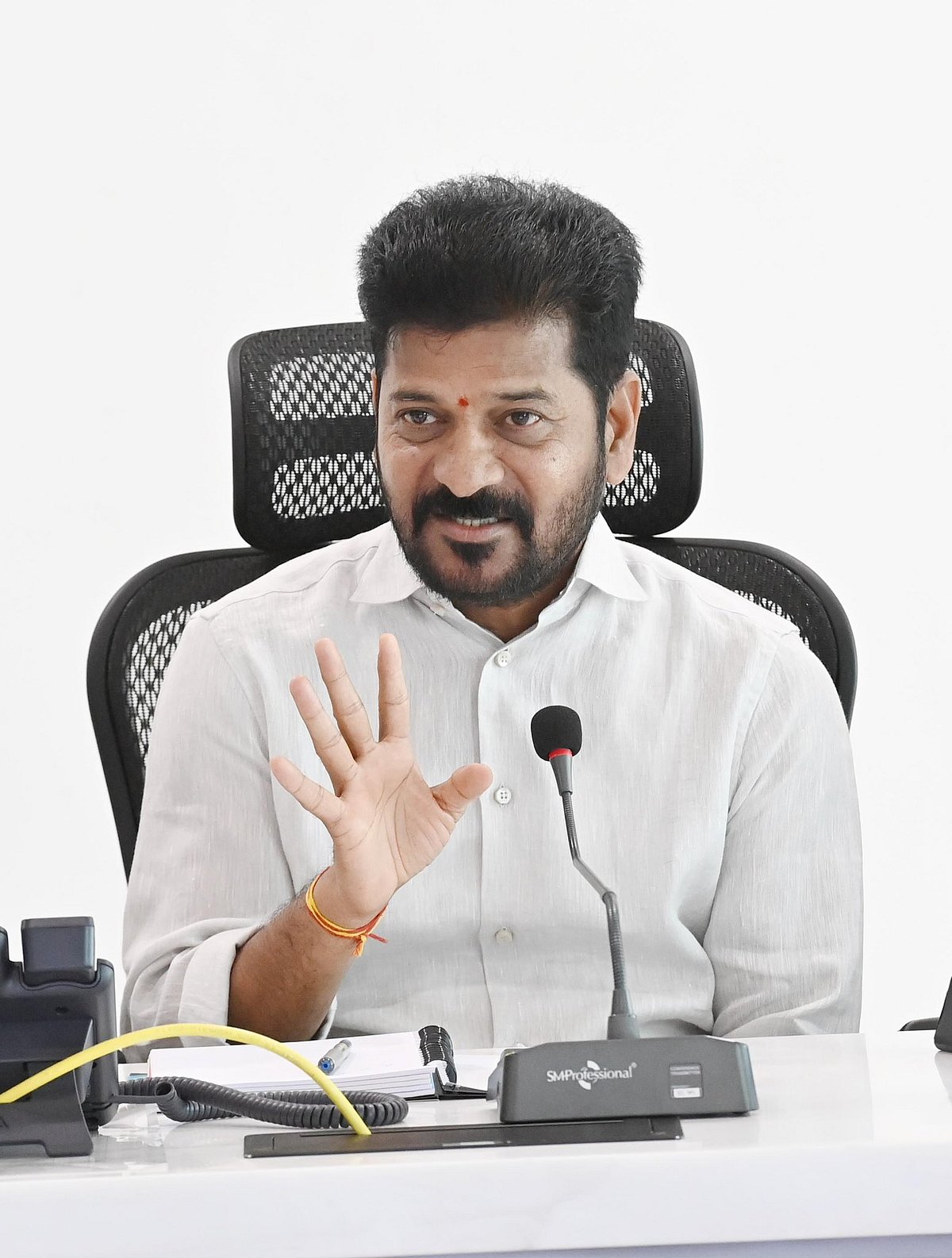 ``பிற்படுத்தப்பட்ட வகுப்பினர் 56.33% -தெலங்கானாவில் நடத்தப்பட்ட சாதிவாரி கணக்கெடுப்பு அறிக்கை..
