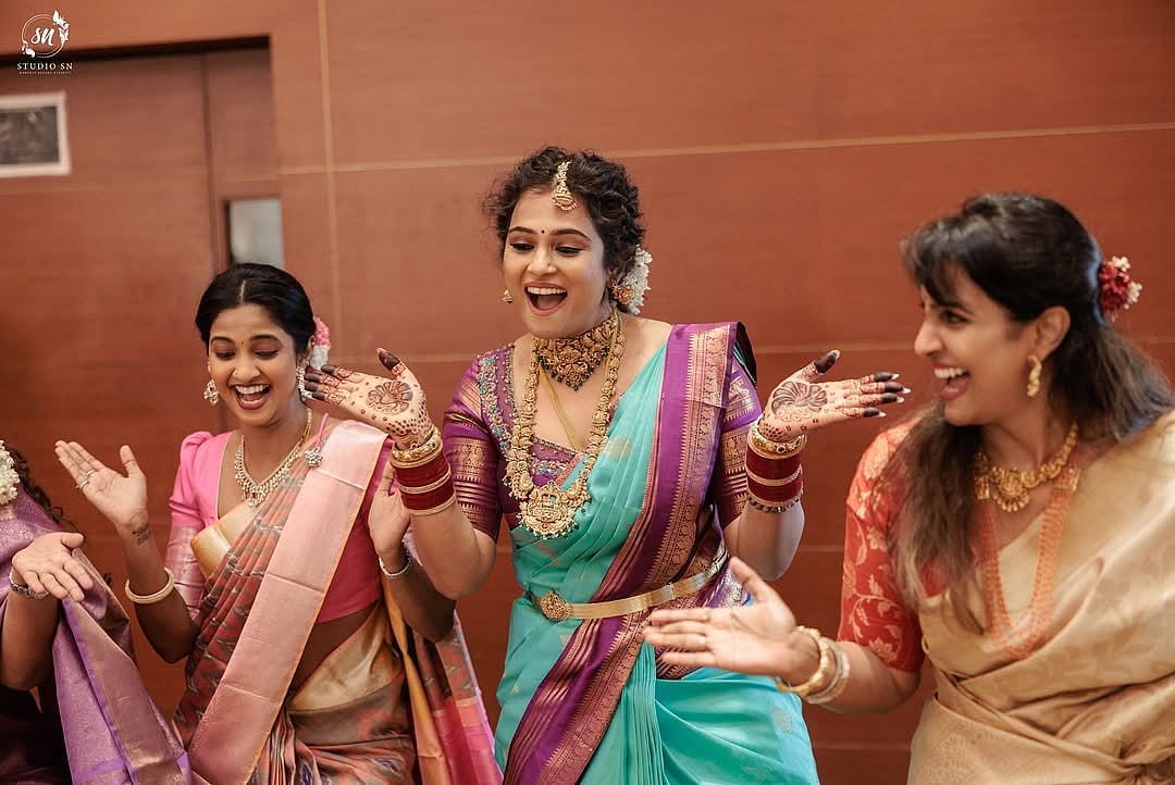 Ramya Pandian: எங்கள் வீட்டுக்கு தேவதை வந்துவிட்டாள்... - தம்பி கல்யாணத்தில் ரம்யா | Photo Album
