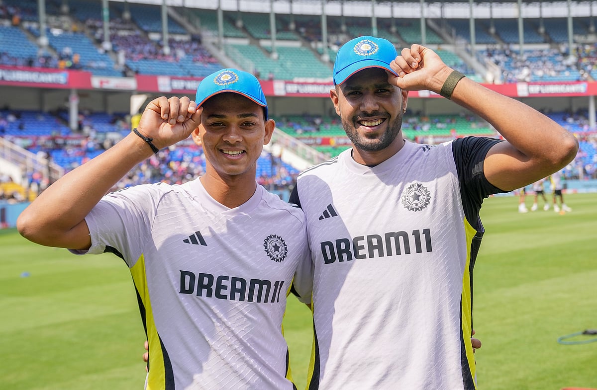 INDvsENG: `கடைசி நேரத்தில் பிளெயிங் லெவனில் இடம்பெறாத Kohli; 2 பேர் அறிமுகம் -ரோஹித்தின் காரணமென்ன?