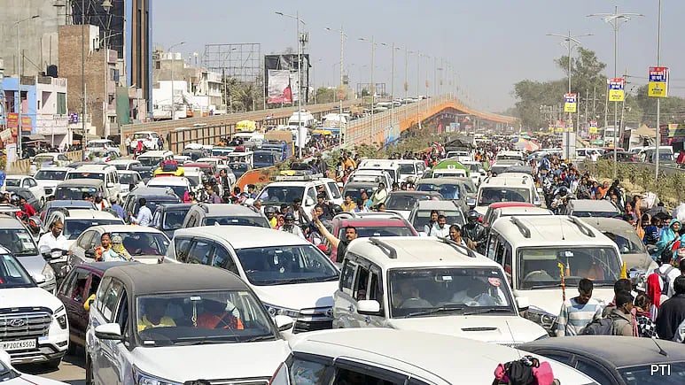 Road Sociology: தரமற்ற சாலைகள் மக்களின் வாழ்வையும் மனநிலையையும் பாதிக்கிறதா? - ஆய்வு சொல்வதென்ன?
