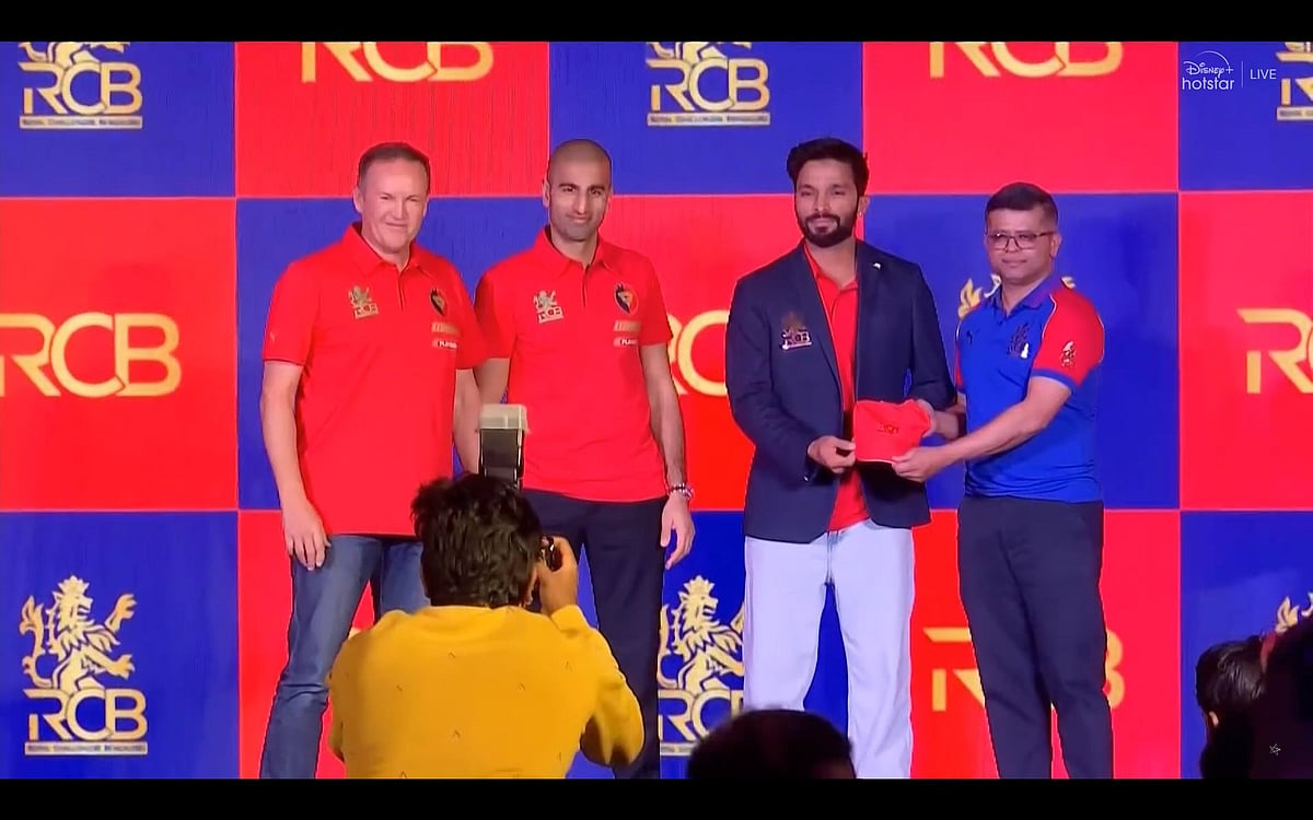 Rajat Patidar : இந்த 3 காரணங்களால்தான் ரஜத்தை கேப்டன் ஆக்கினோம் - RCB பயிற்சியாளர் ஆண்டி ப்ளவர்