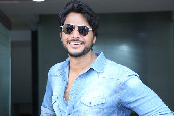Sundeep Kishan: ``விஜய் மகன்னு சொல்லாதீங்க,அவர் பேரு ஜேசன் சஞ்சய்"- சந்தீப் கிஷன் 4 Sundeep Kishan m Thedalweb Sundeep Kishan: ``விஜய் மகன்னு சொல்லாதீங்க,அவர் பேரு ஜேசன் சஞ்சய்"- சந்தீப் கிஷன்