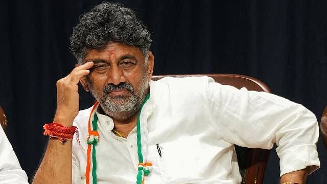 ``தமிழ்நாடு முதல்வர் விஜய் இப்போதைக்கு இங்கு வர வேண்டாம் - கர்நாடக முதல்வர் டி.கே.சிவக்குமார்