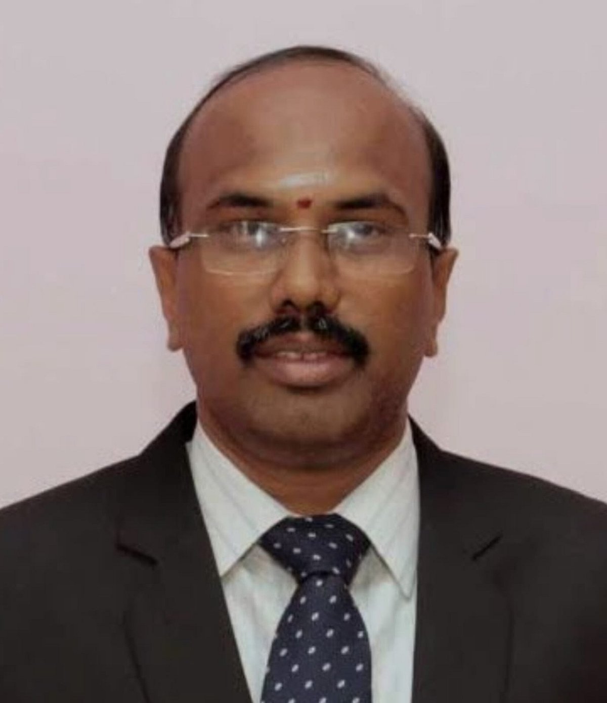 கரூர்: தொழிலதிபரிடம் ரூ.16 கோடி மோசடி; டிட்கோ அலுவலரைக் கைதுசெய்த போலீஸ்!