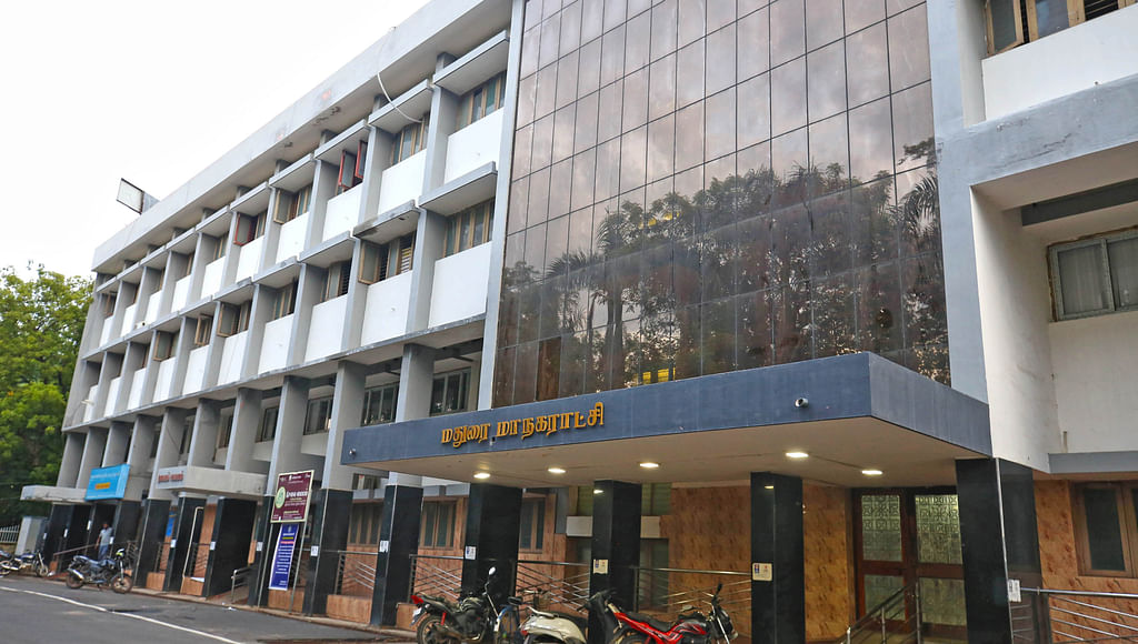 மதுரை:-`ஜெயலலிதா-சிலையை-பராமரிக்கணும்---திமுக-மேயர்;-`முதல்வருக்கு-நன்றி---எதிர்க்கட்&