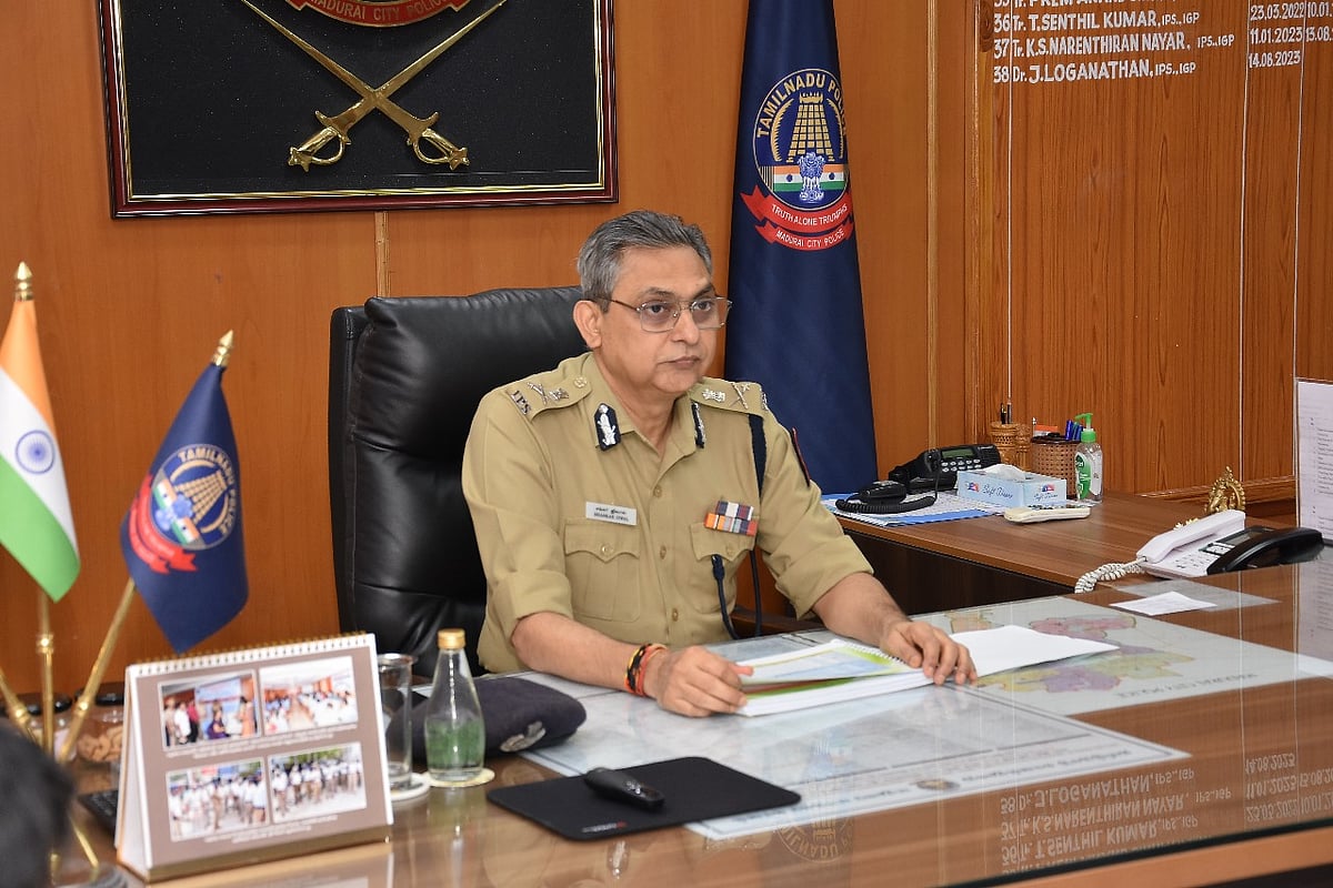 தமிழக சட்டம் ஒழுங்கு டிஜிபி-யாக பொறுப்பேற்றார் வெங்கட்ராமன்;  தேர்வு பின்னணி என்ன?