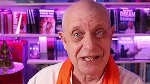 கொரோனா முதல் ராணி எலிசபெத் மரணம் வரை... - புதிய நாஸ்ட்ரடாமஸ்ஸின் லேட்டஸ்ட் கணிப்பு