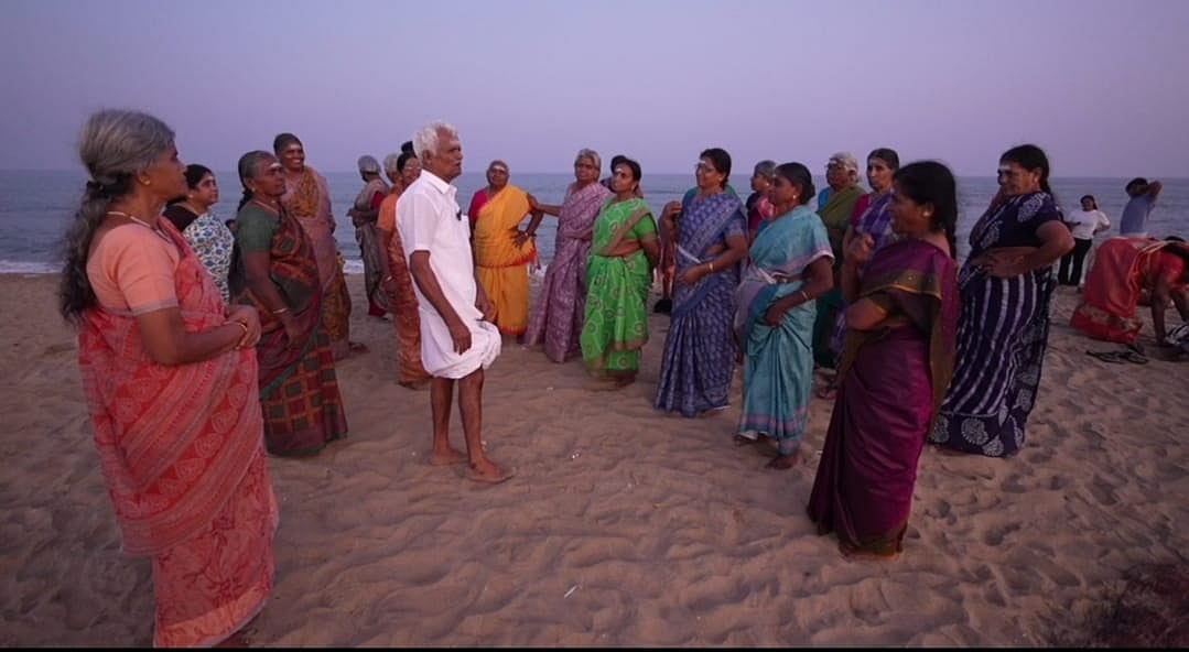 நிறைவேறாத தந்தையின் ஆசை; கோவை டு சென்னை விமானத்தில் பறந்த முதியவர்கள்; நெகிழ்ச்சி சம்பவம்