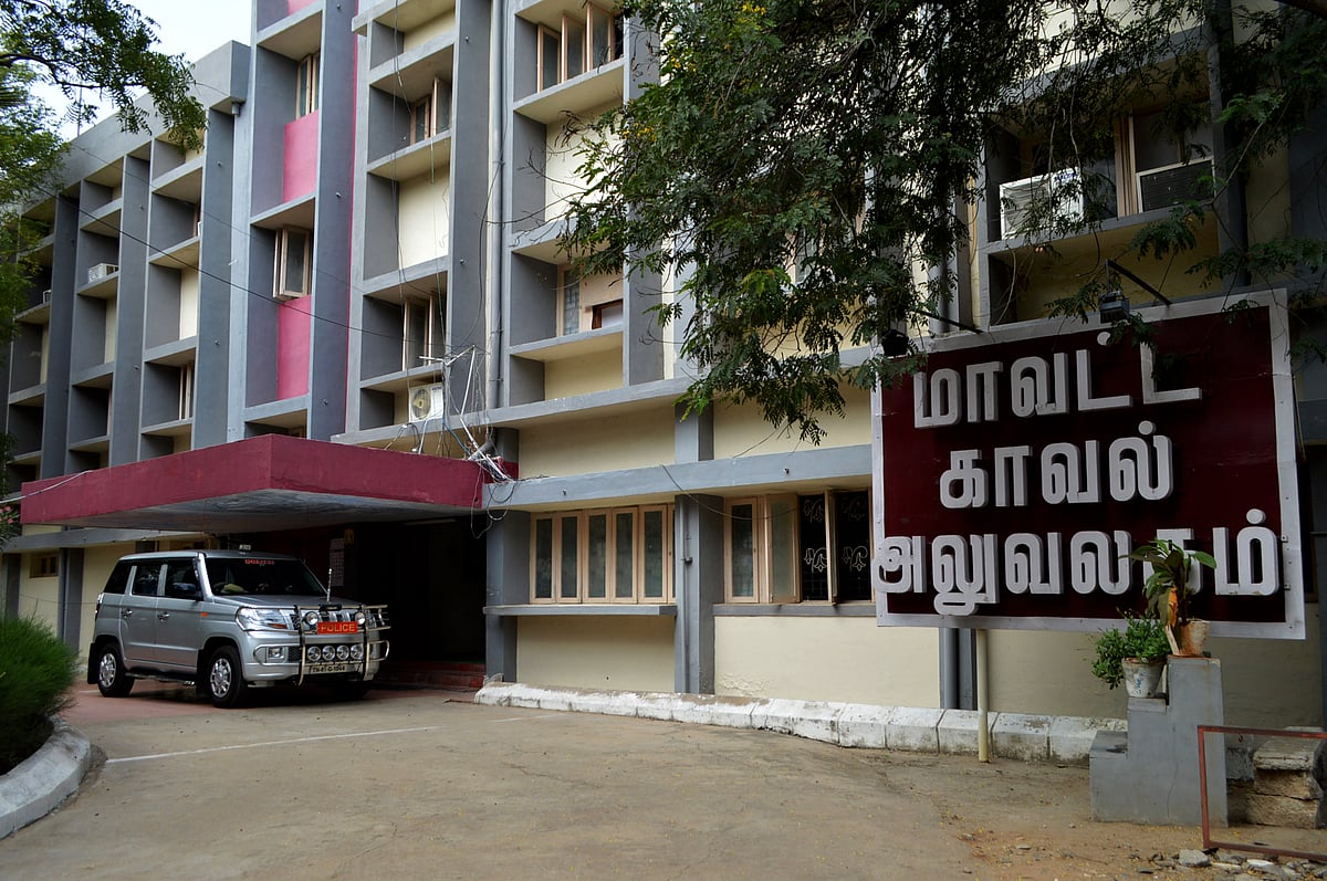 விருதுநகர்: தொட்டில் கயிற்றில் ஊஞ்சலாடி விளையாடிய சிறுவன்; கழுத்தில் கயிறு இறுகி பலி