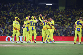 CSK vs MI : `பொடுசுங்கலாம் கதறட்டும்; விசில் பறக்கட்டும்...' - ப்ரஷர் ஏற்றி வென்ற சிஎஸ்கே