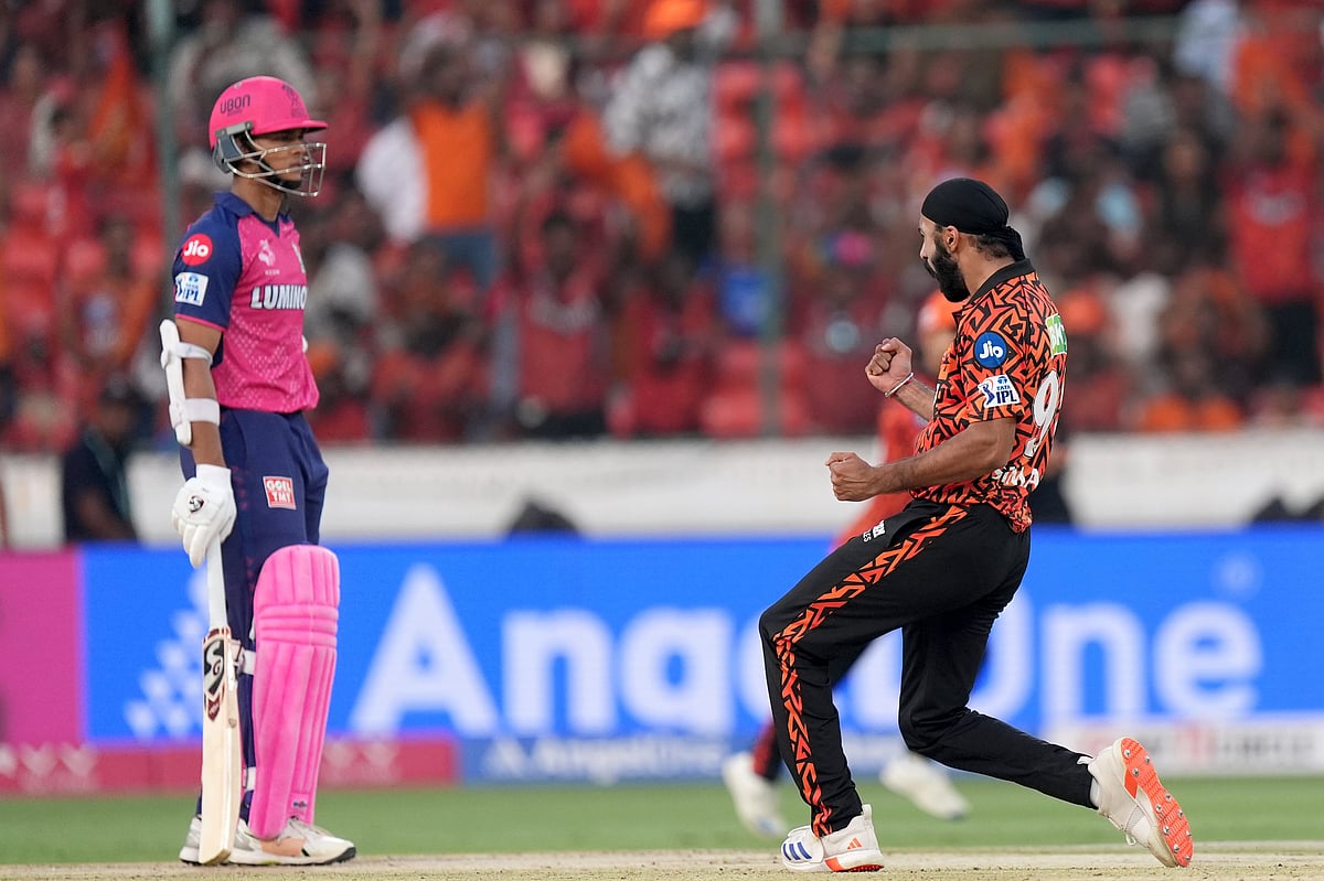 SRH vs RR: `எந்த பாலையும் சாமிக்கு விடல-கெத்து காட்டிய ஹைதராபாத்; போராடிய ராஜஸ்தான் பேட்டர்கள்