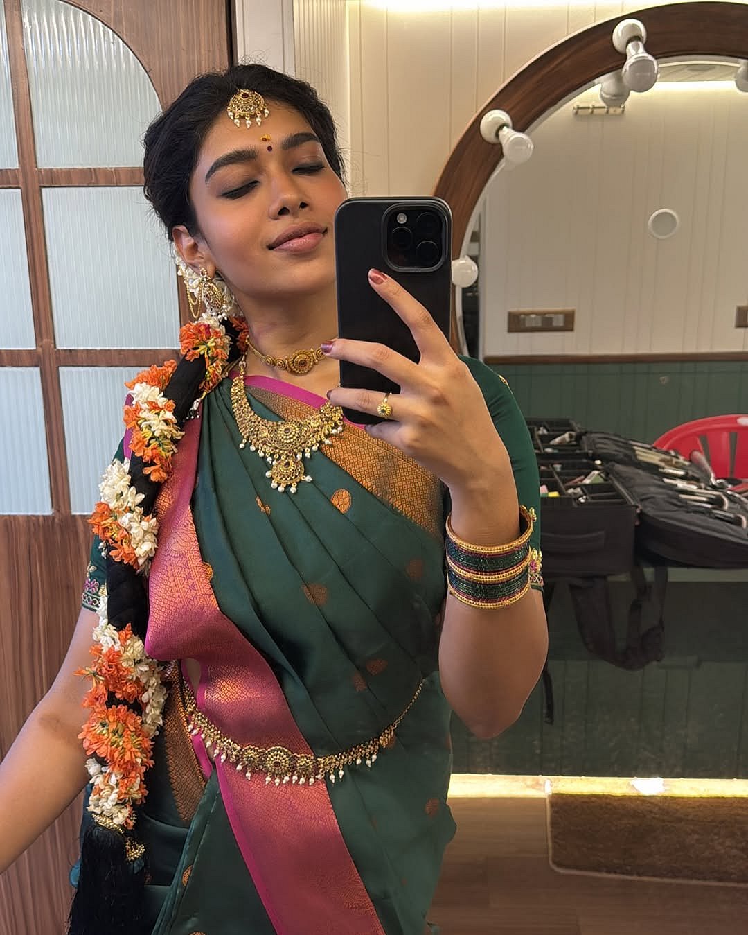 veera dheera sooran: மதுர வீரன் தானே! - வீர தீர சூரன் பாகம் 2 BTS Clicks | Photo Album