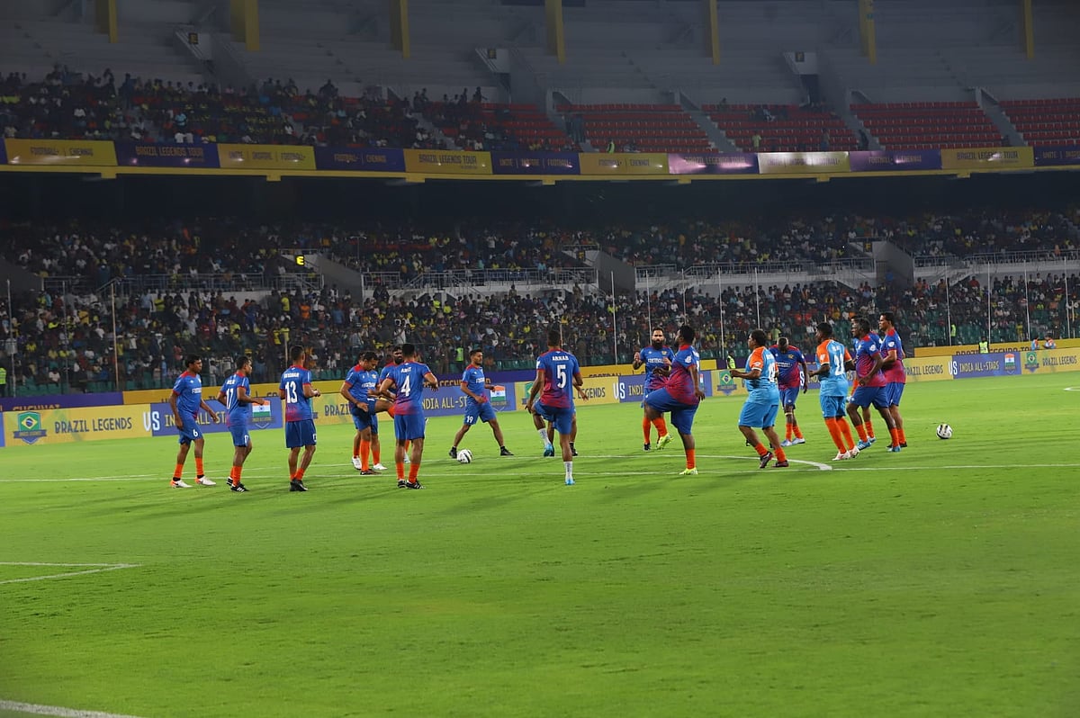 India All-Stars vs Brazil Legends: சென்னையில் கோலாகலமாக நடைபெற்ற கால்பந்து போட்டி |Photo Album