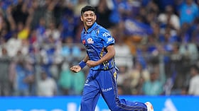 MI vs KKR: கொல்கத்தாவை வாரிச் சுருட்டிய 23 வயது அறிமுக பவுலர்; வெற்றிக் கணக்கைத் தொடங்கிய மும்பை