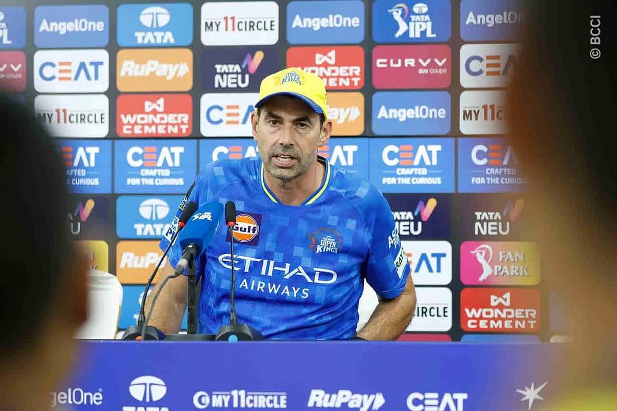 Dhoni : `தோனியால 10 ஓவருக்கு பேட்டிங் ஆட முடியாது - ஃப்ளெம்மிங் சொல்வதென்ன?
