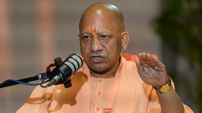 ``யோகி ஆதித்யநாத்தை பிரதமராக அறிவிக்க இருந்தார்கள்.. - அகிலேஷ் யாதவ் சொல்வது என்ன?