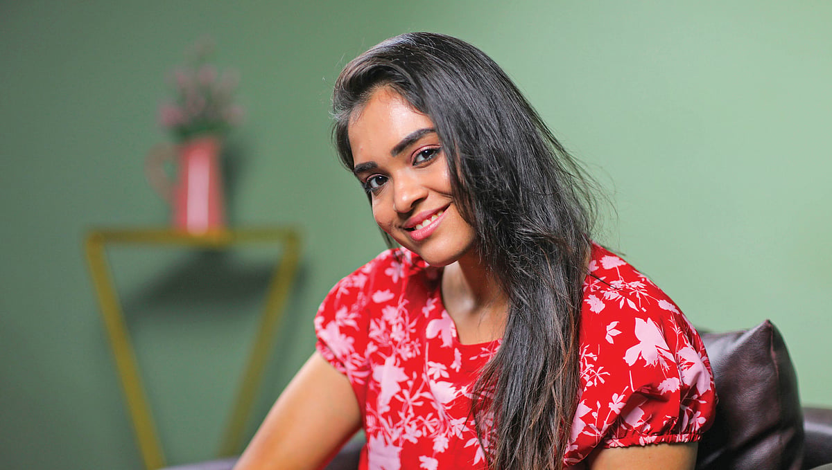 BB Varshini: `குறும்படம் எடுப்பதாக இளைஞரிடம் பணம் பறித்துத் தாக்கிய புகார் - பிக்பாஸ் வர்ஷினி கைது!