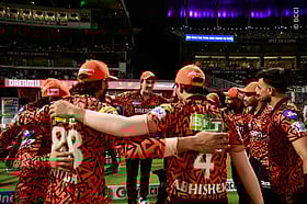 KKR vs SRH : 'அதிரடி என்ற பெயரில் கொத்து கொத்தாக விக்கெட்டுகள்!' - எங்கே சொதப்பியது ஹைதராபாத்?